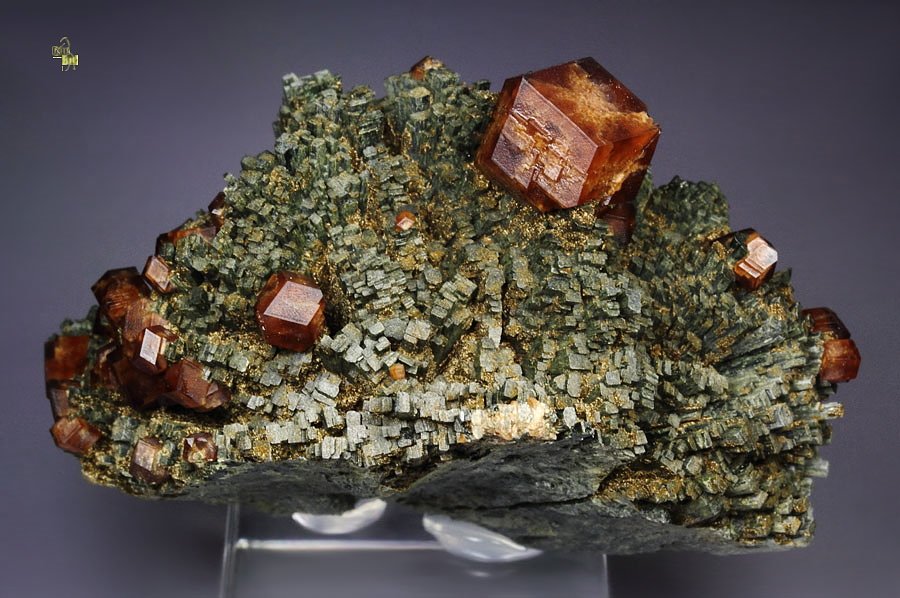 GARNET var. ANDRADITE, HEDENBERGITE