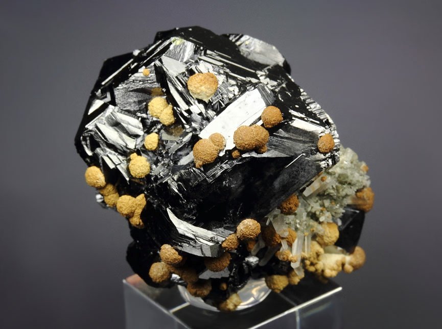 twinned SPHALERITE, CALCITE, QUARTZ