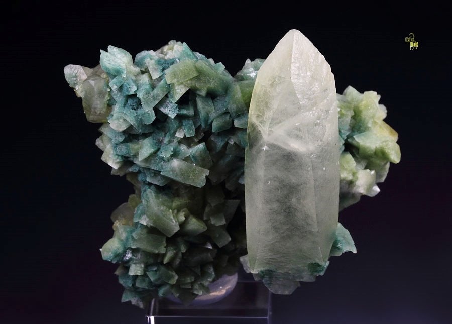 CALCITE, HEULANDITE