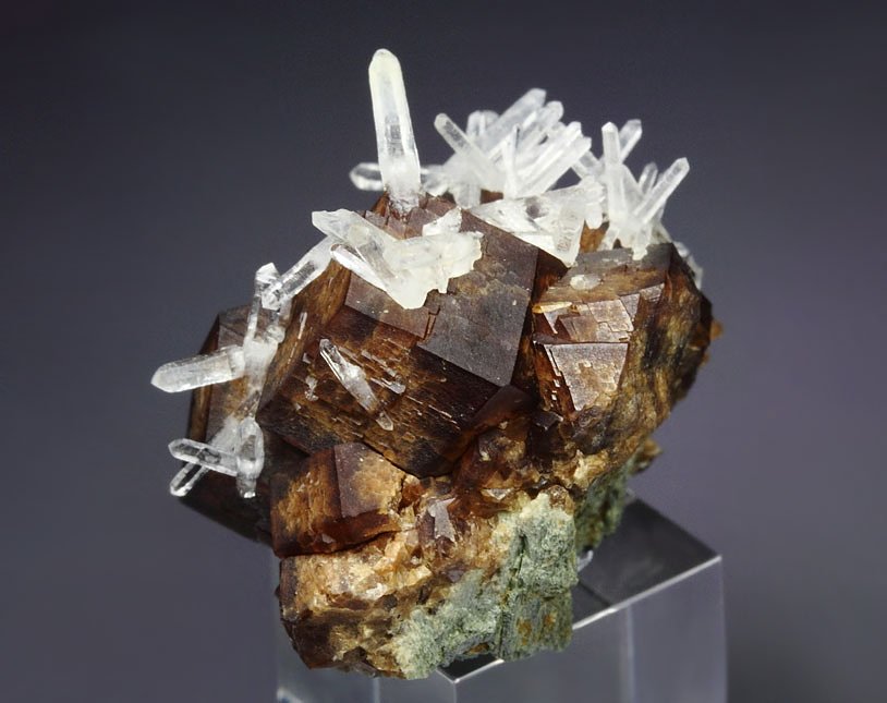 GARNET var. ANDRADITE, QUARTZ, HEDENBERGITE