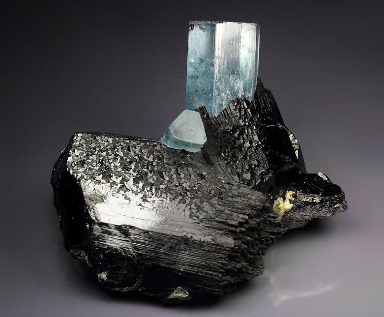 gem BERYL var. AQUAMARINE, TOURMALINE var. SCHORL, MICROCLINE