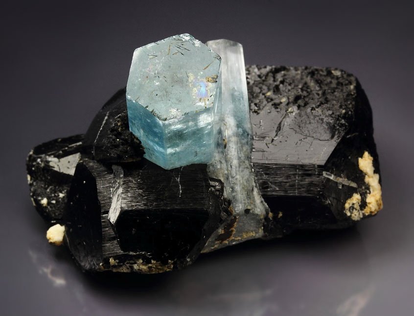 gem BERYL var. AQUAMARINE, TOURMALINE var. SCHORL, MICROCLINE