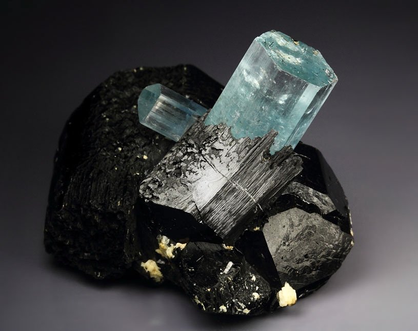 gem BERYL var. AQUAMARINE, TOURMALINE var. SCHORL, MICROCLINE