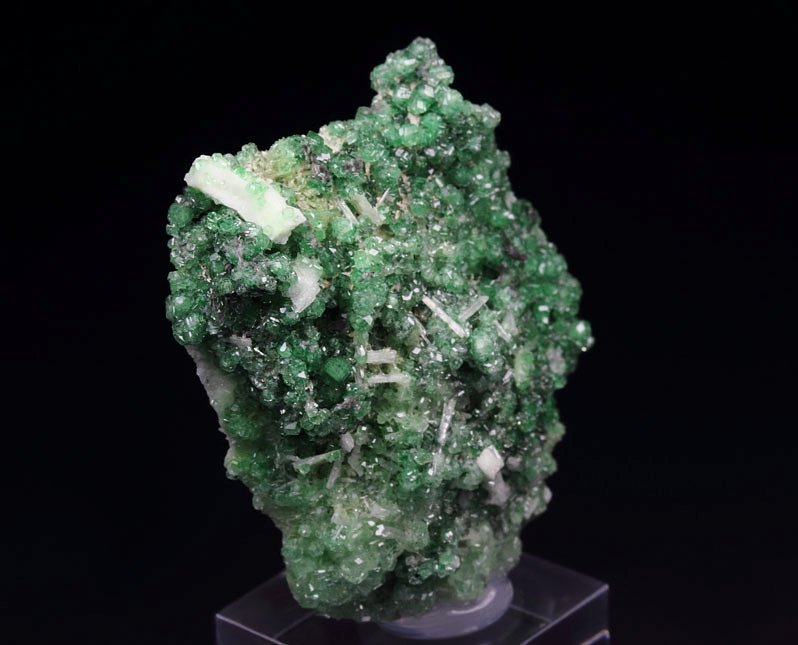 gem GARNET var. GROSSULAR var. CHROMIAN, DIOPSIDE