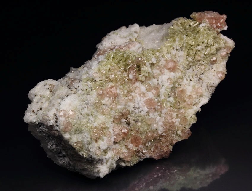 gem PINK GARNET var. GROSSULAR, DIOPSIDE, ALBITE