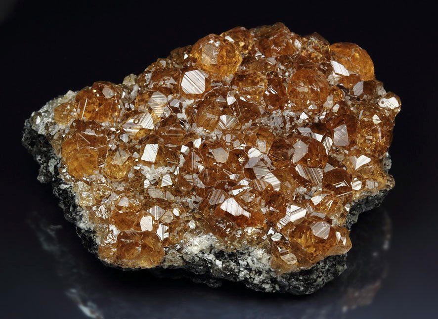 gem GARNET var. GROSSULAR