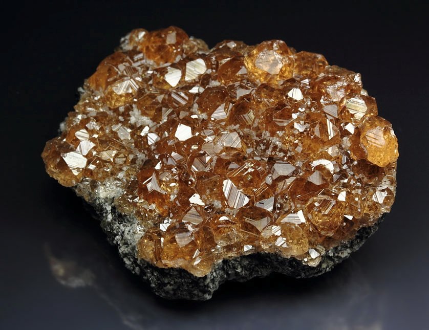 gem GARNET var. GROSSULAR