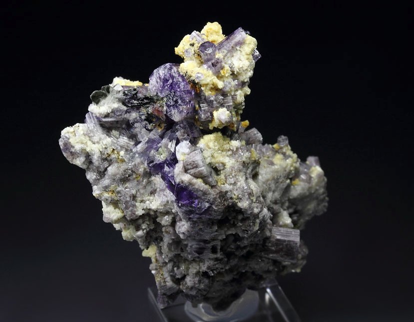 gem FLUORAPATITE, ALBITE, QUARTZ