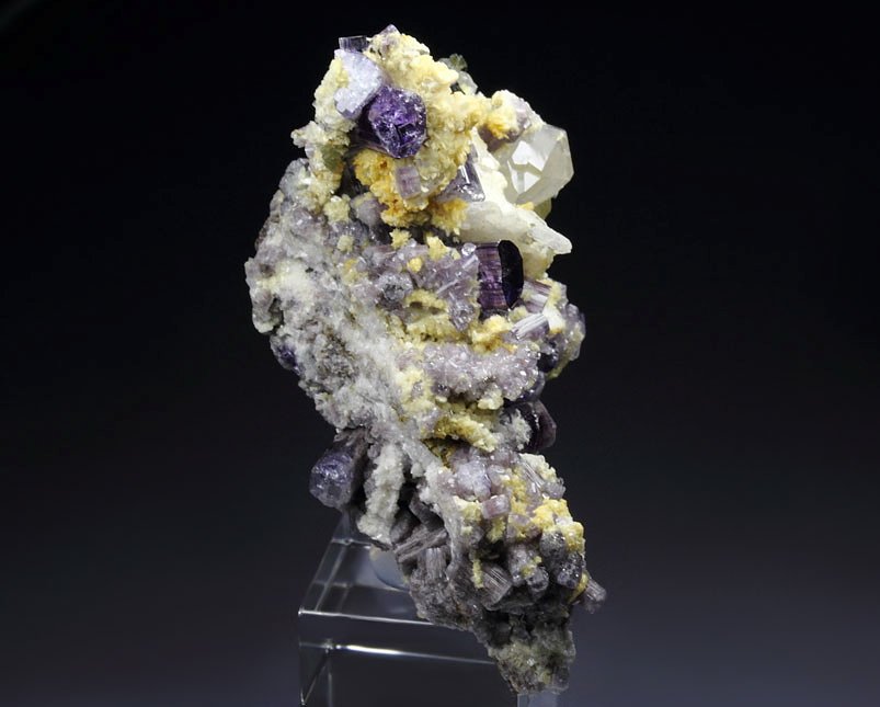 gem FLUORAPATITE, ALBITE, QUARTZ