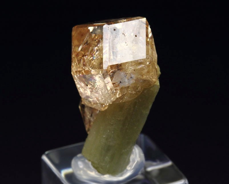 gem GARNET var. GROSSULAR, DIOPSIDE