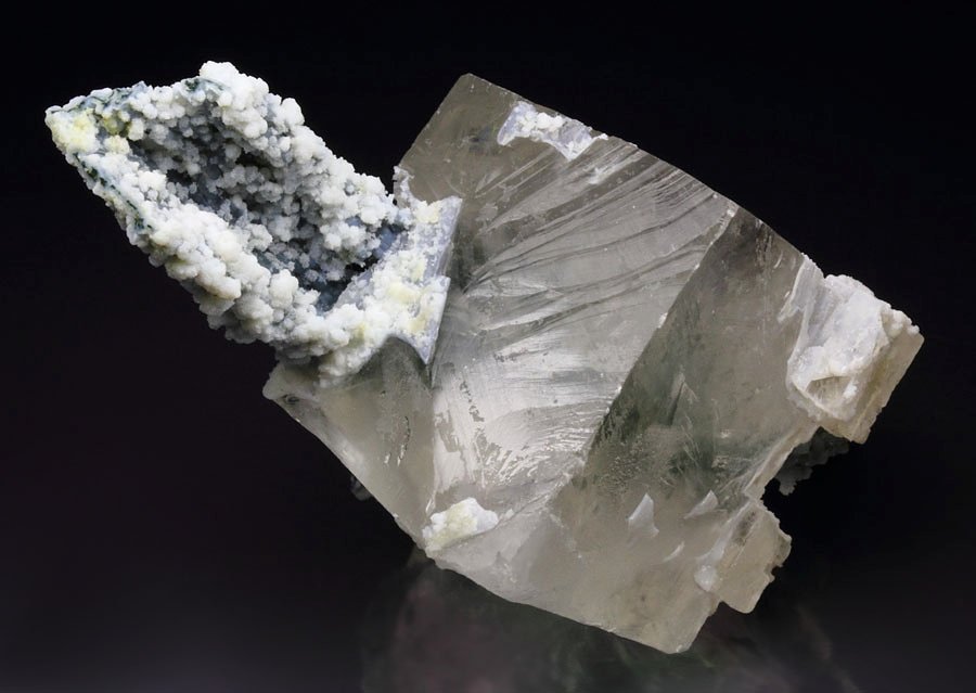 CALCITE, CHALCEDONY, MORDENITE