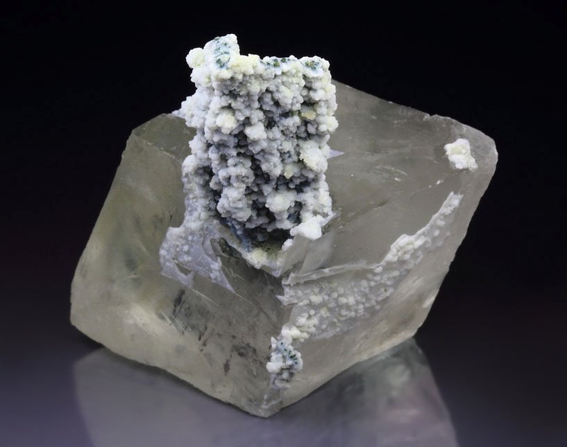 CALCITE, CHALCEDONY, MORDENITE