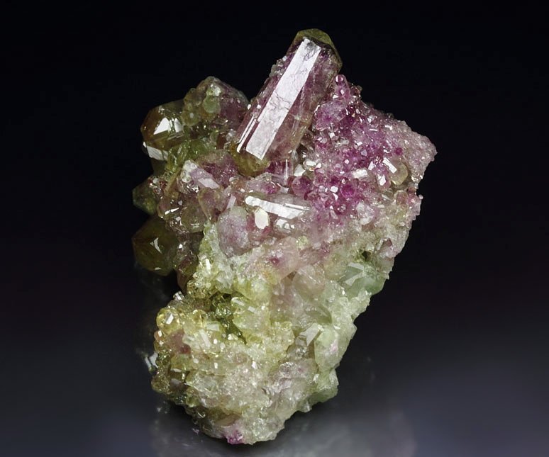 gem bi-terminated VESUVIANITE bi-color