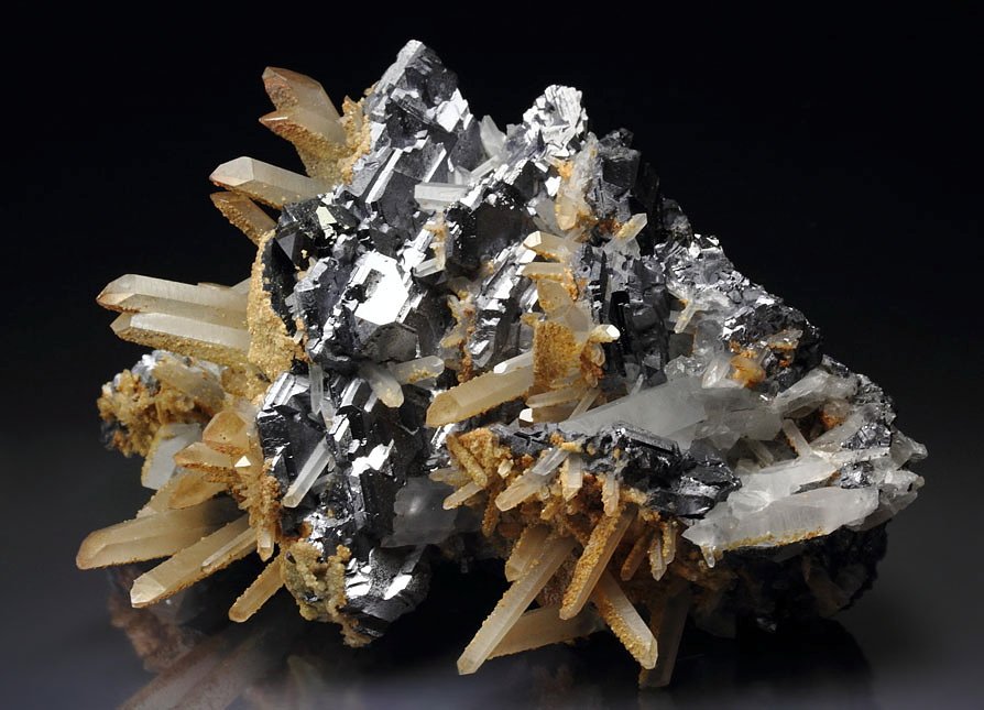 GALENA - SPINEL LAW TWIN, QUARTZ, SPHALERITE, CALCITE