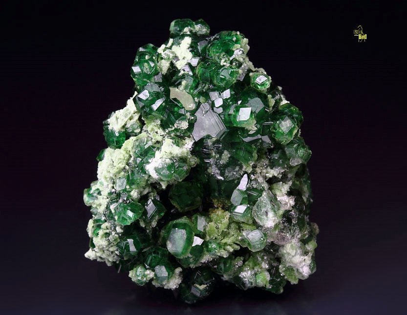 gem GARNET var. GROSSULAR var. CHROMIAN, DIOPSIDE