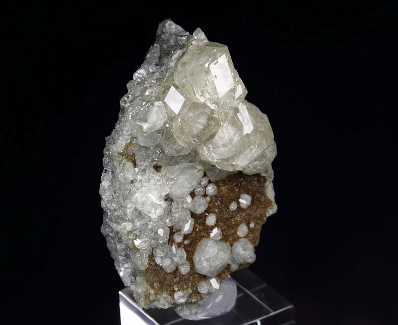 colorless gem GARNET var. GROSSULAR