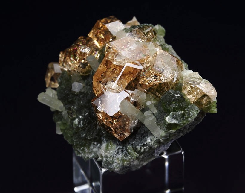 gem GARNET var. GROSSULAR, CLINOCHLORE, DIOPSIDE