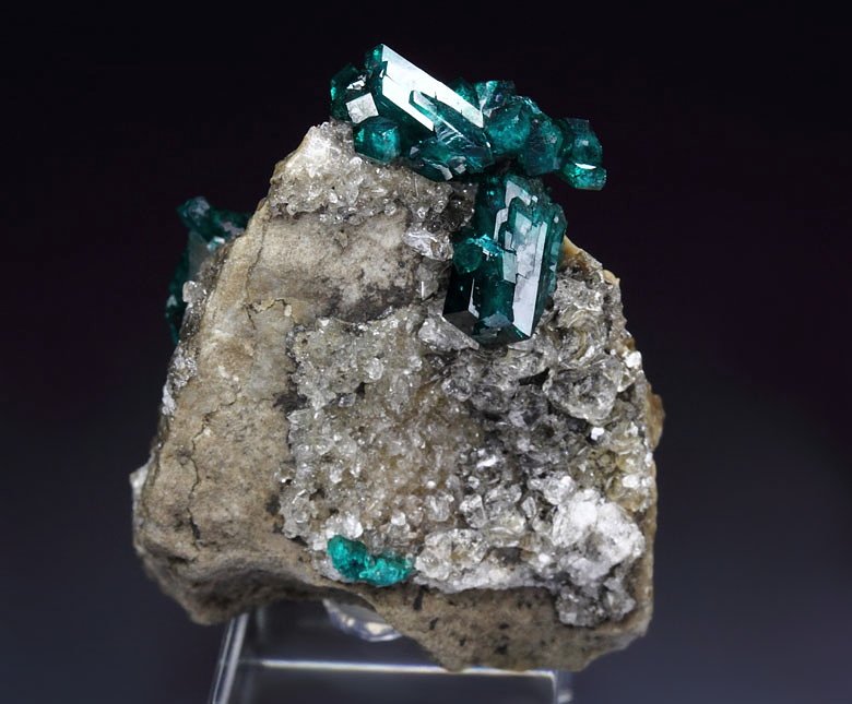 gem DIOPTASE, CALCITE