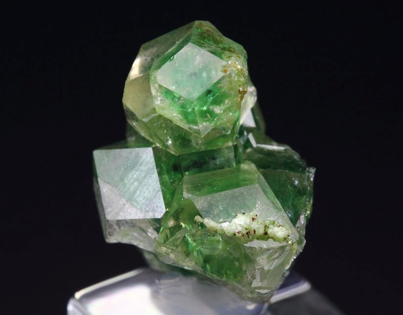 gem GARNET var. GROSSULAR with GREEN CHROMIAN PHANTOMS