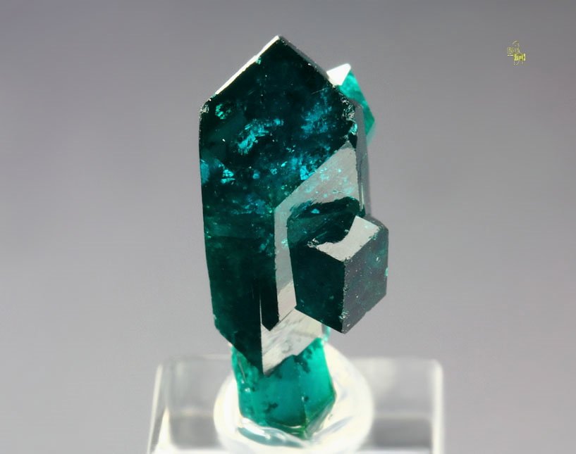 gem DIOPTASE