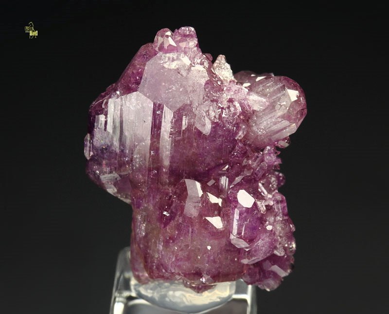 gem VESUVIANITE var. MANGANOAN