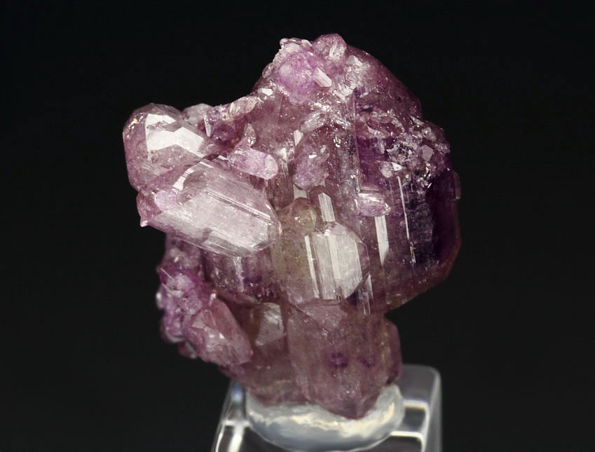 gem VESUVIANITE var. MANGANOAN