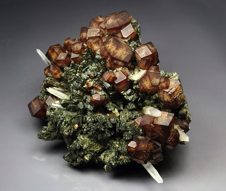 GARNET var. ANDRADITE, QUARTZ, HEDENBERGITE