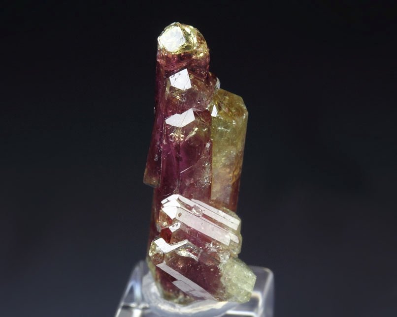 gem VESUVIANITE var. MANGANOAN