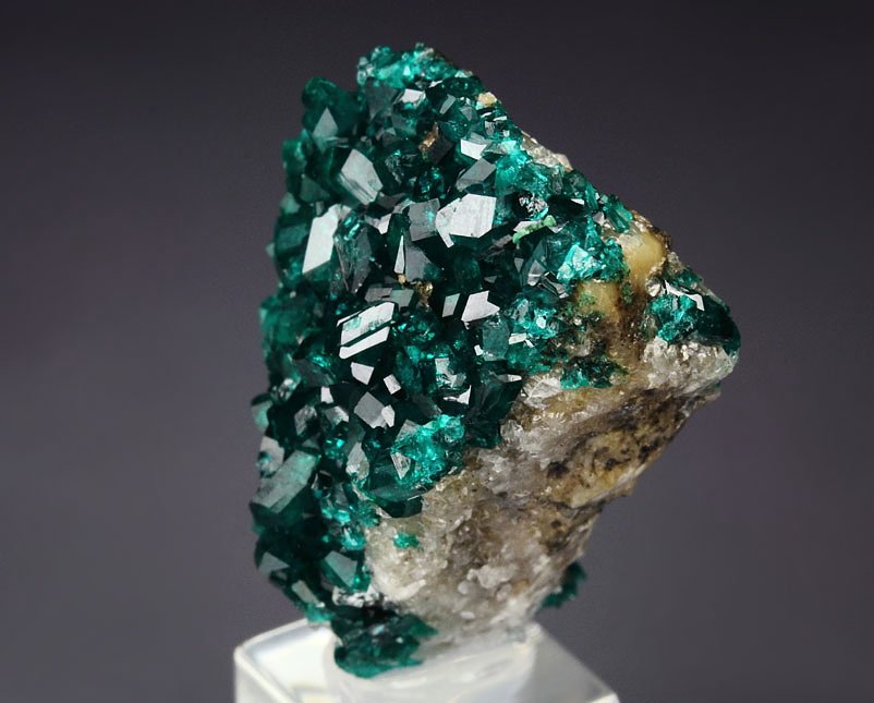 gem DIOPTASE, CALCITE