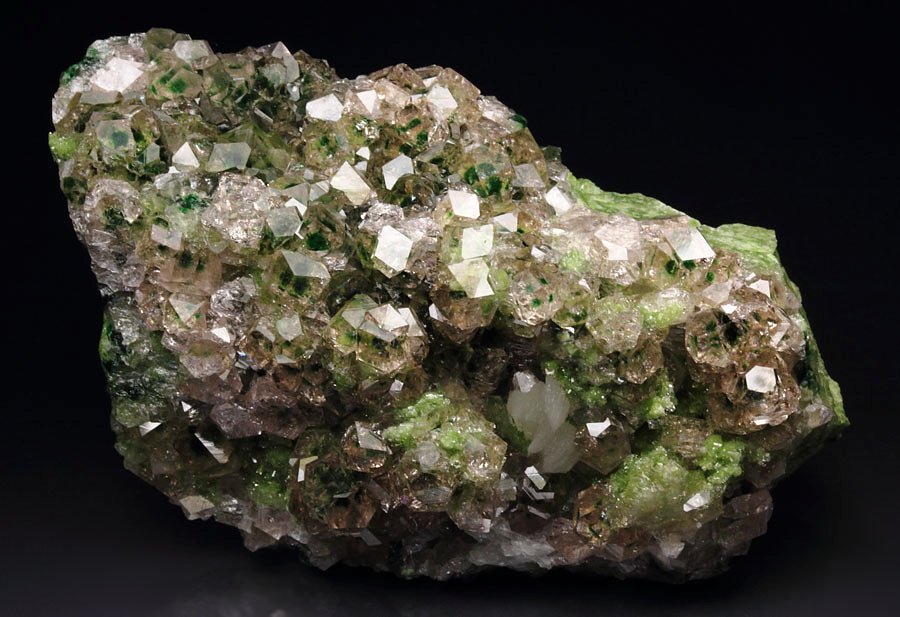 pinkish GEM GARNET var. GROSSULAR with GREEN CHROMIAN PHANTOMS, DIOPSIDE, PREHNITE