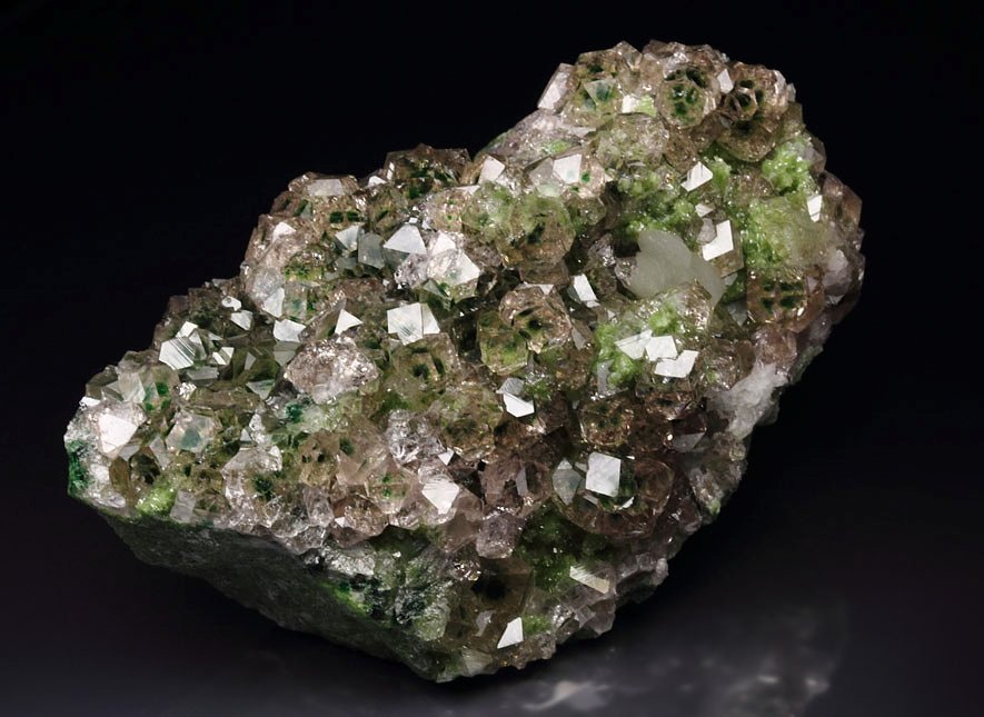 pinkish GEM GARNET var. GROSSULAR with GREEN CHROMIAN PHANTOMS, DIOPSIDE, PREHNITE