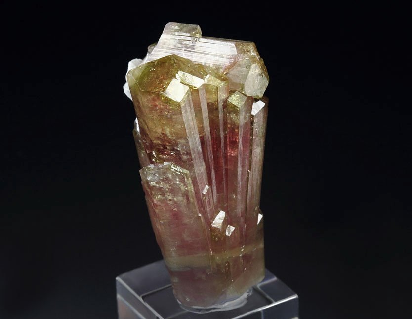 gem TOURMALINE var. ELBAITE, ALBITE