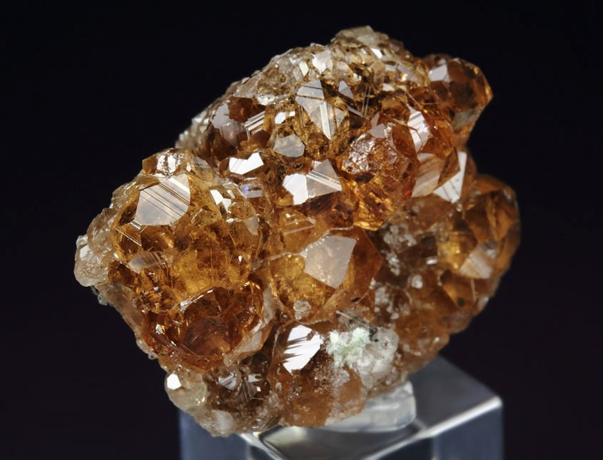 gem GARNET var. GROSSULAR