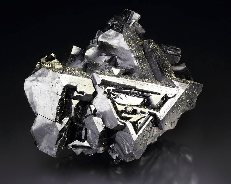 skeletal GALENA, PYRITE