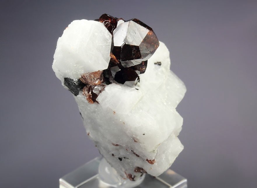 gem GARNET var. SPESSARTINE, ALBITE