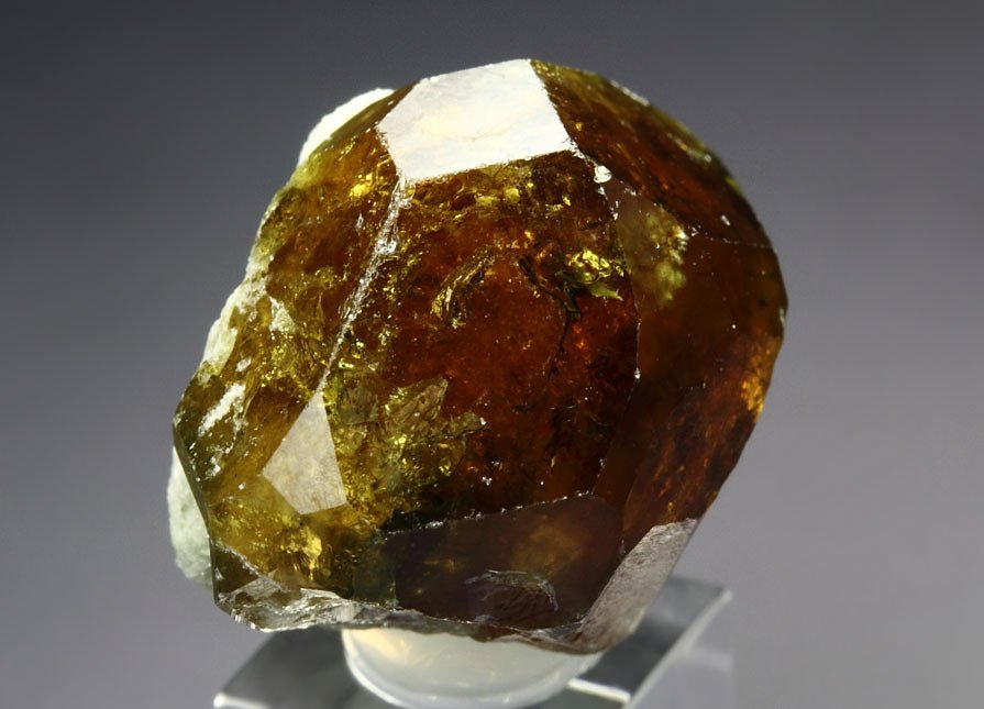 gem GARNET var. GROSSULAR