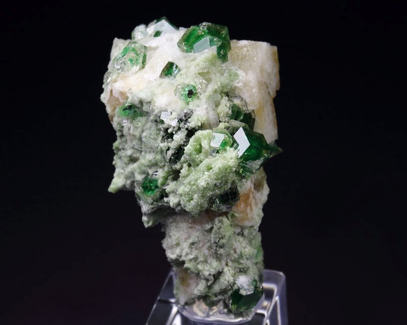 gem GARNET var. GROSSULAR with GREEN CHROMIAN PHANTOMS, PREHNITE