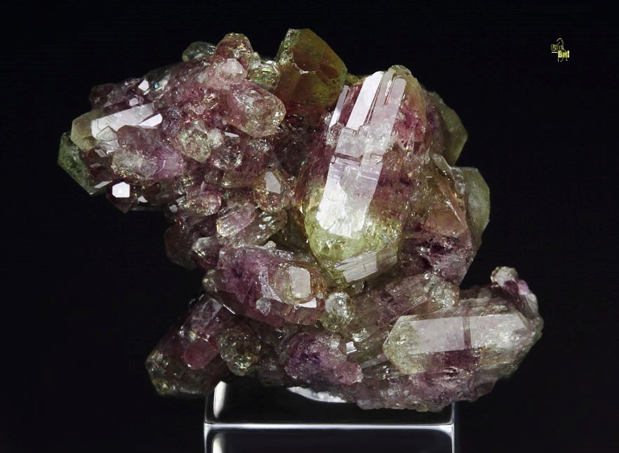 gem bi-terminated VESUVIANITE bi-color