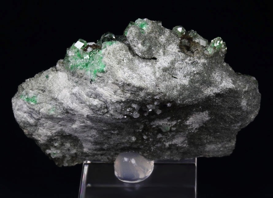 gem GARNET var. GROSSULAR with GREEN CHROMIAN PHANTOMS, CLINOCHLORE