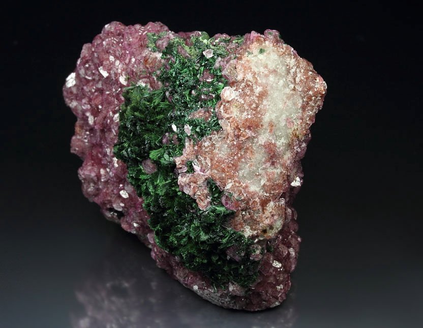 DOLOMITE var. COBALTOAN DOLOMITE, MALACHITE