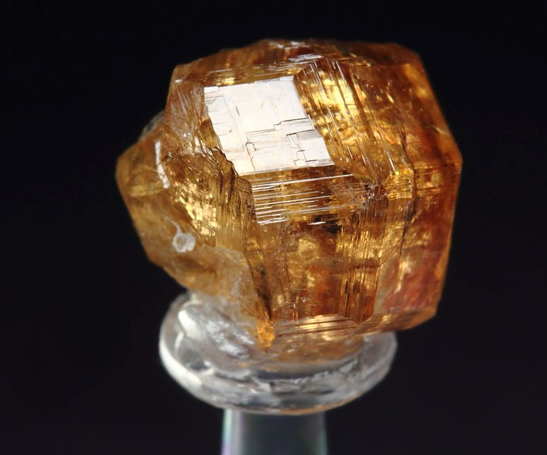 gem GARNET var. GROSSULAR