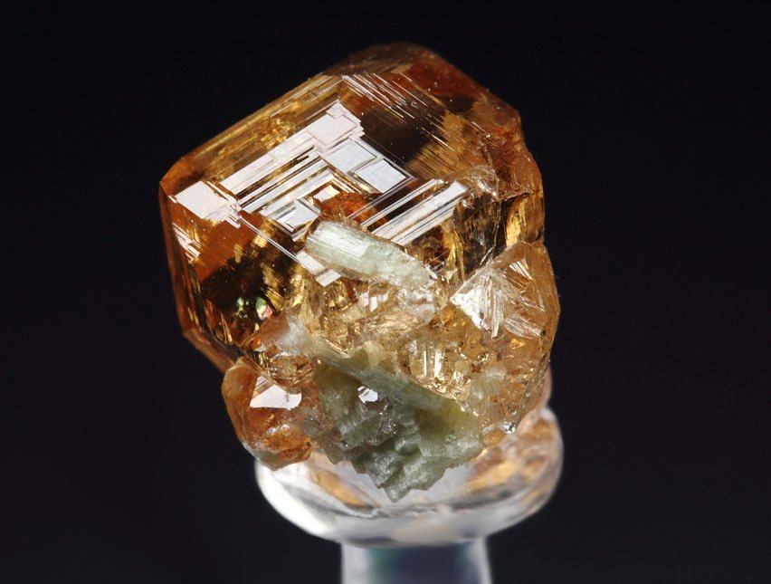 gem GARNET var. GROSSULAR