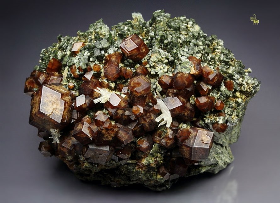 GARNET var. ANDRADITE, QUARTZ, HEDENBERGITE