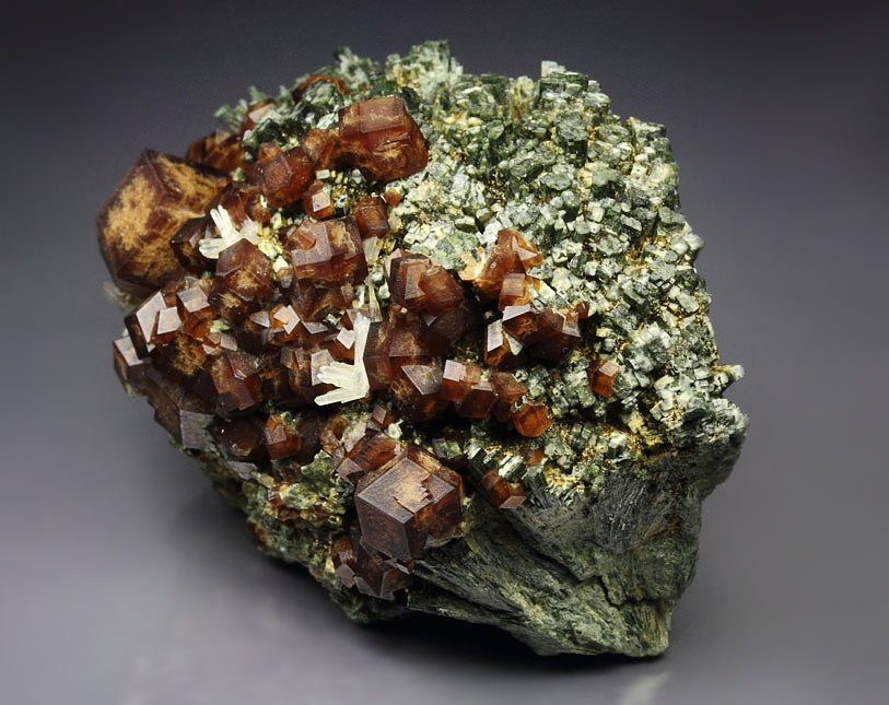 GARNET var. ANDRADITE, QUARTZ, HEDENBERGITE