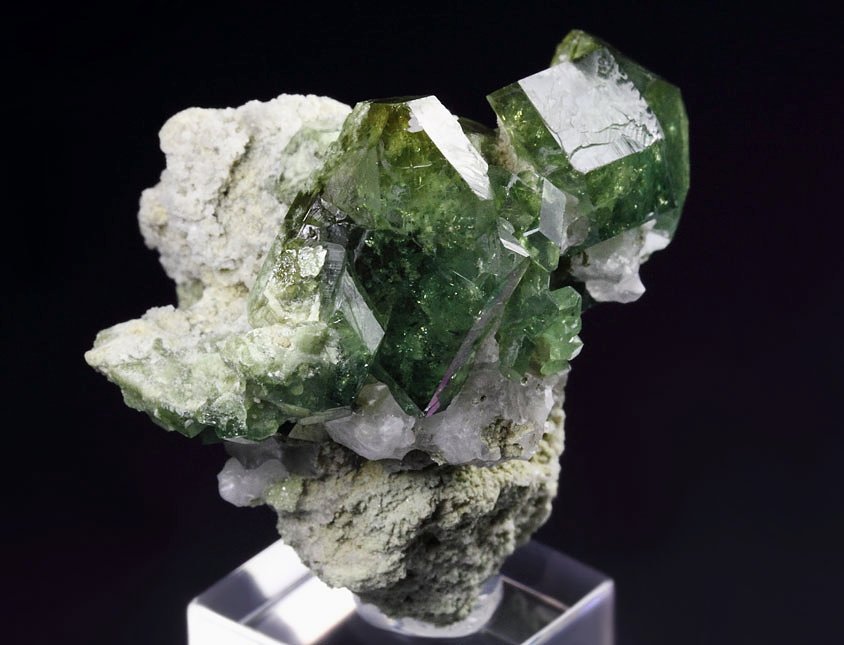 gem GARNET var. ANDRADITE var. DEMANTOID