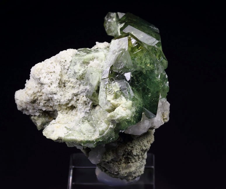 gem GARNET var. ANDRADITE var. DEMANTOID