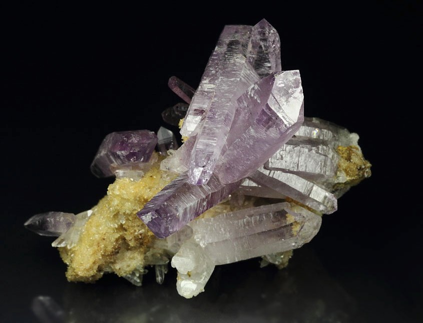 bi-terminated QUARTZ var. AMETHYST