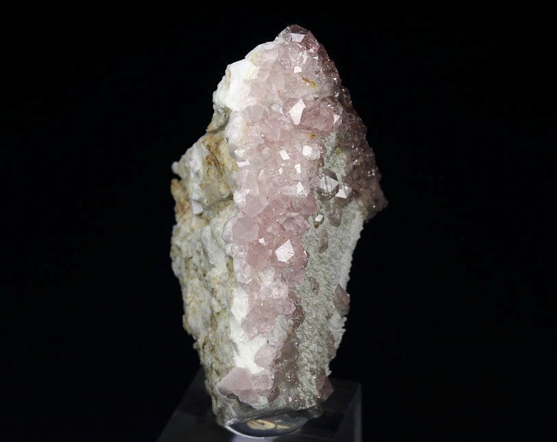 gem PINK GARNET var. GROSSULAR