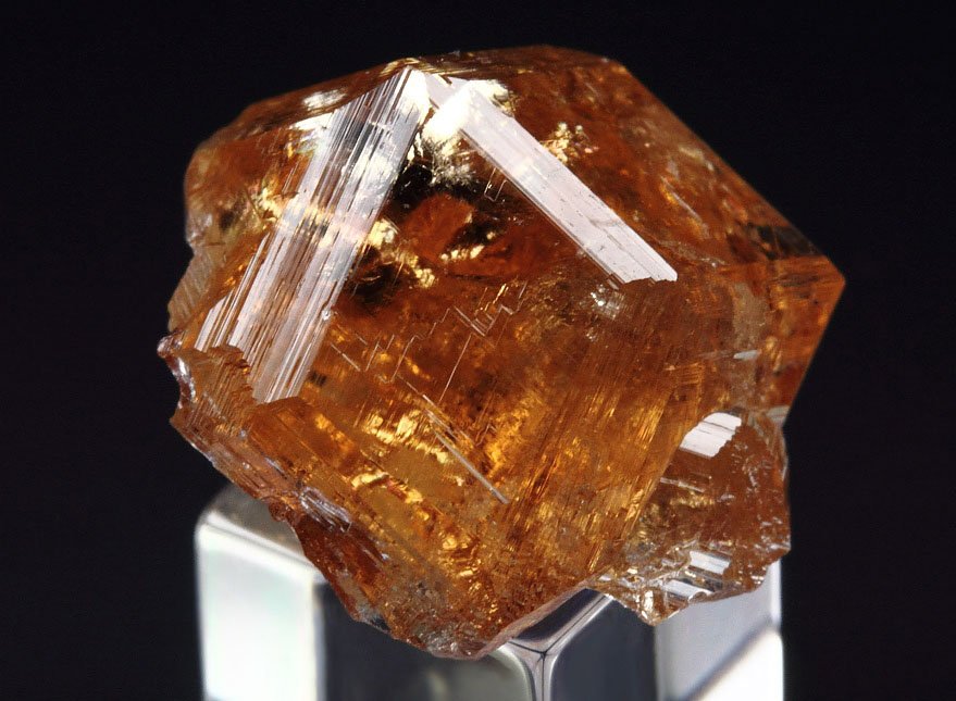 gem GARNET var. GROSSULAR