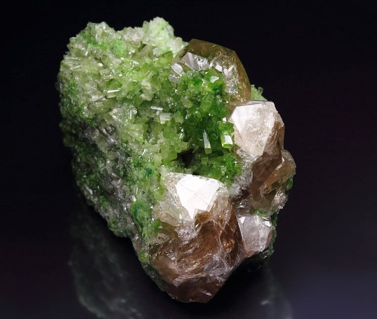 gem GARNET var. GROSSULAR, DIOPSIDE